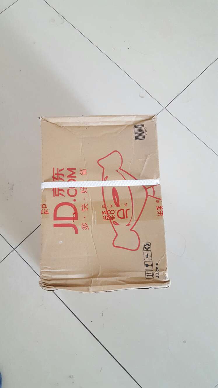 网上买的东西就是方便,尤其是在购物让人放心,物流让邮政快递送比较慢,这是我吐槽的地方。