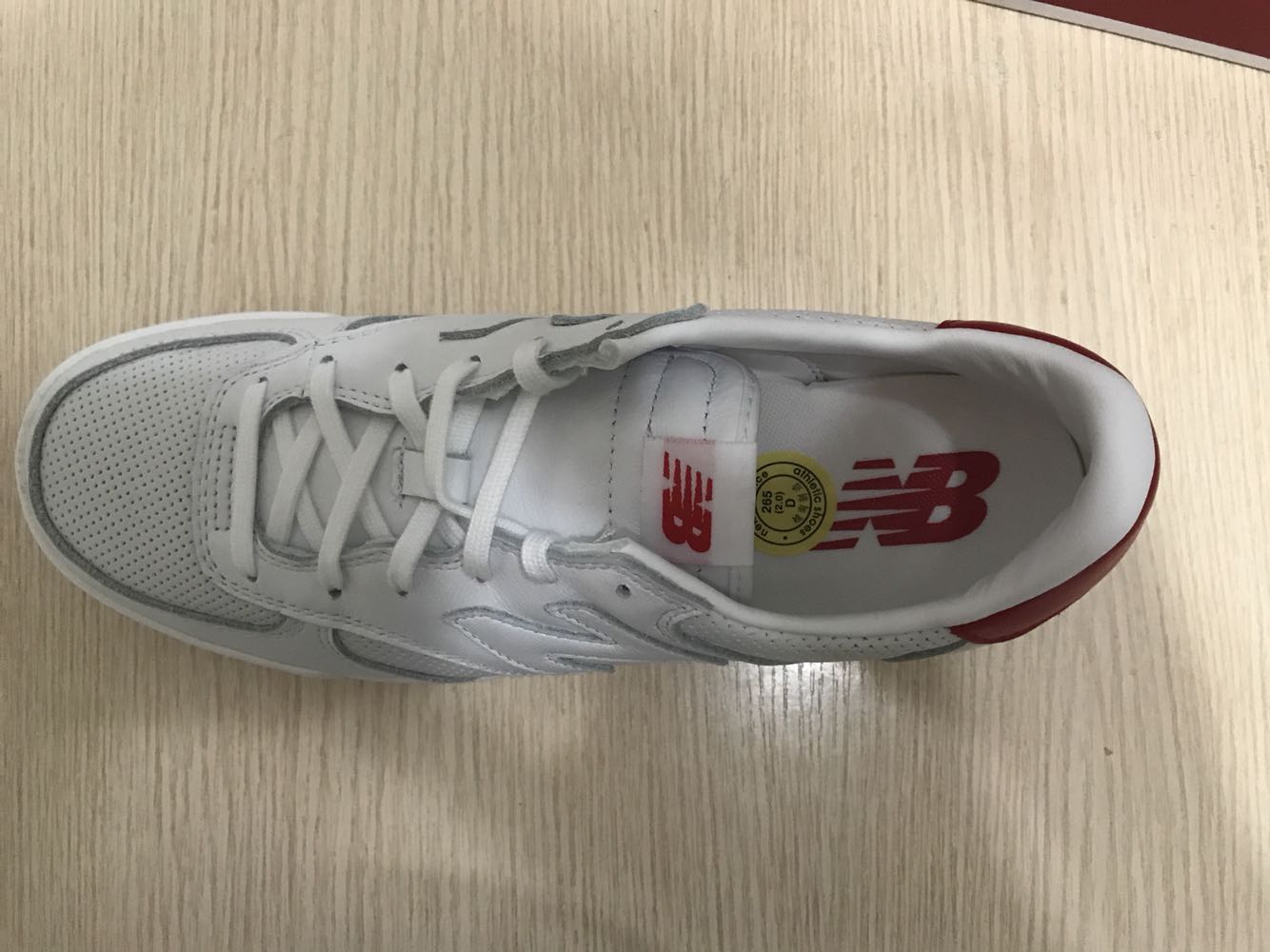 鞋美的很,大小合适,快递很快