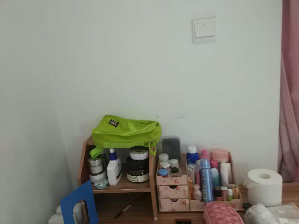 一直懒得评价,后来发现评价可以得到京豆,如果你看到这段评价,就说明我对商品还是很满意的,一直上的原因是它非常快速到达,这一点物流上还是非常满意的,预达时间还是非常准确的,希望继续完善吧,少让顾客买到二手货和假货吧