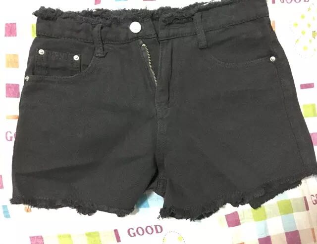 裤子还不错 有点短