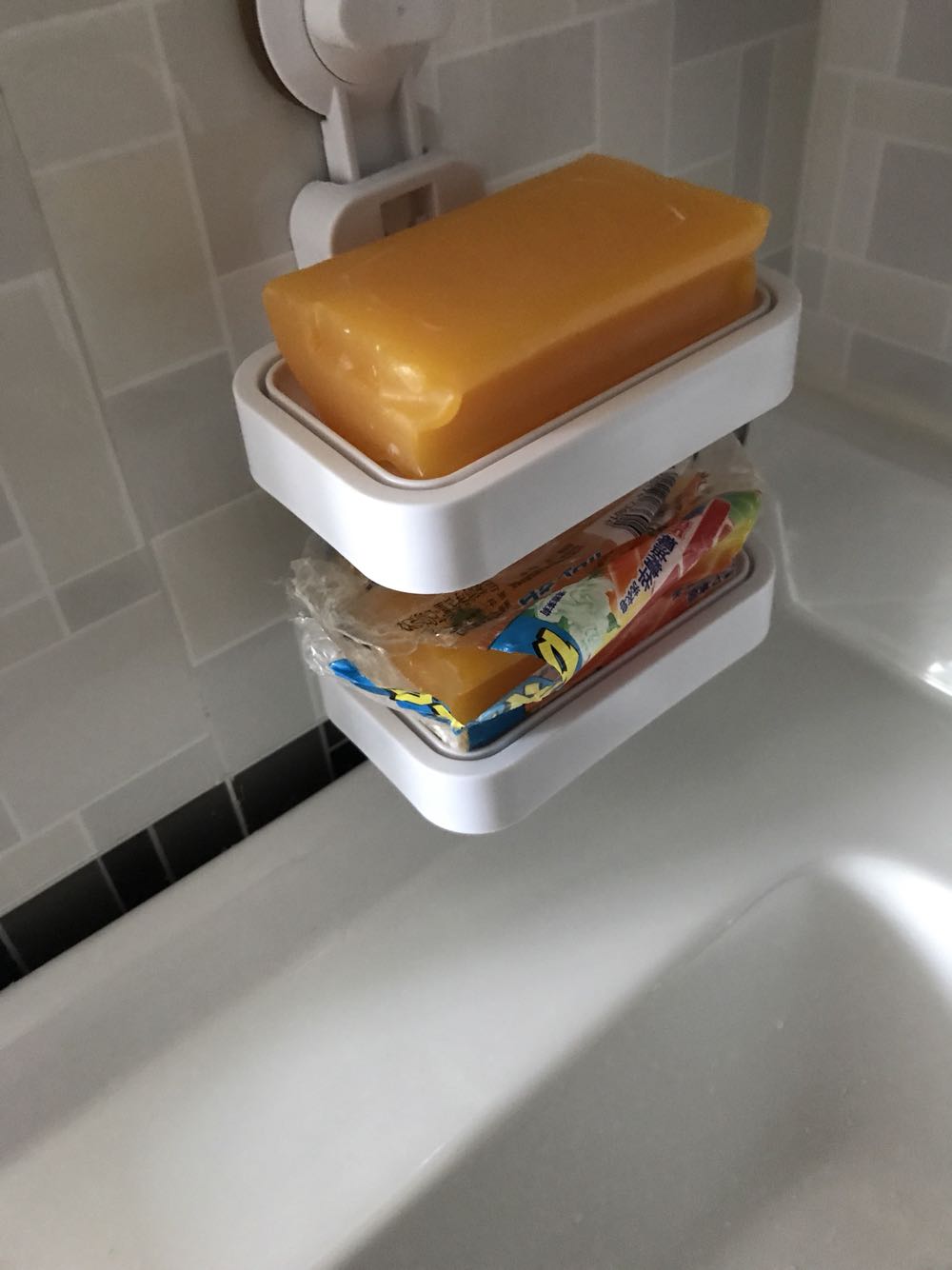 不错 方便极了 两层 吸盘 还带沥水盒
