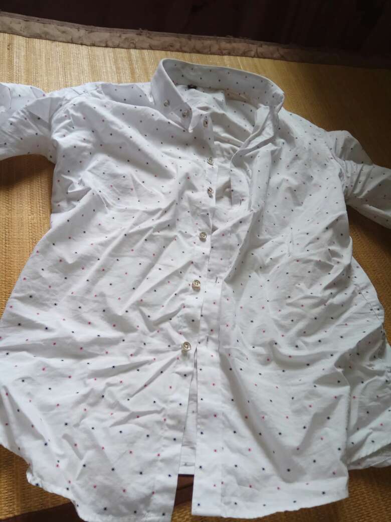 做工和布料还是可以,洗了一次,没发现问题