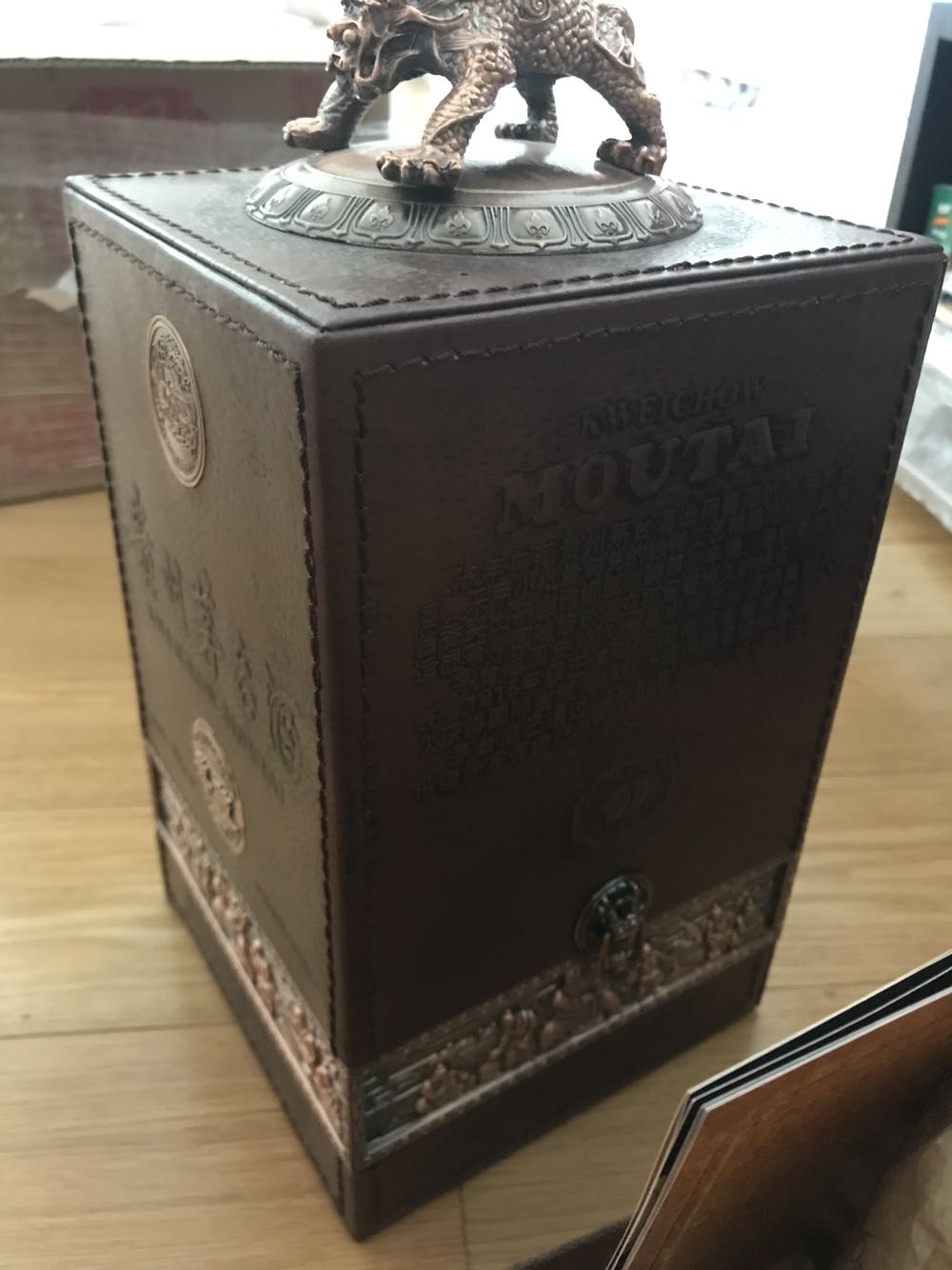 包装很好没有破损,大热天的商城快递小哥送货很及时,售后服务人员很好,一直信赖商城的产品,后面也会继续支持光顾的