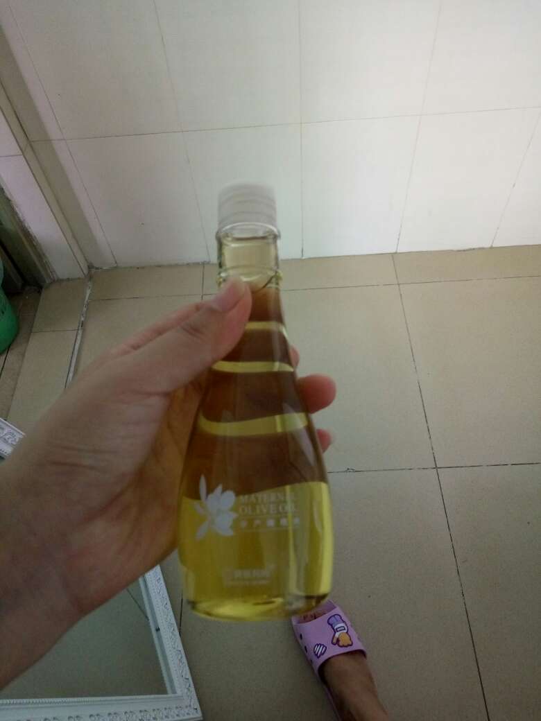 第二次买了,挺不错的,用了之后肚皮没有紧绷感了,生完孩子,还是要用一下看看是不是能恢复