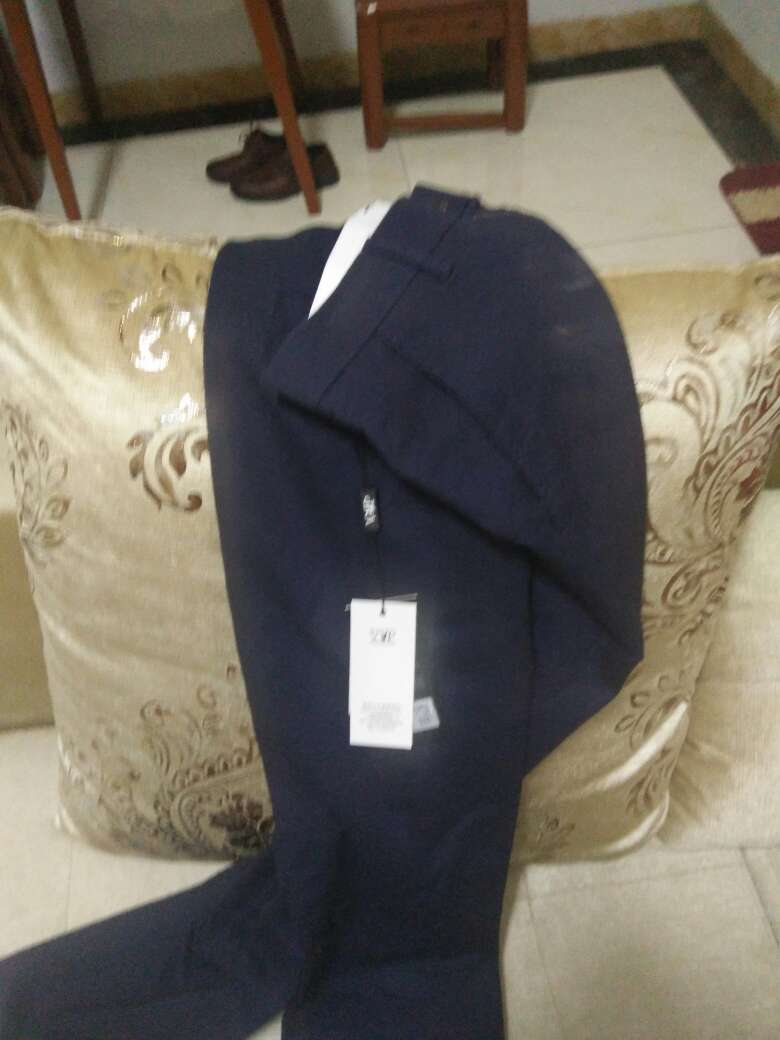 还可以,就是物流太慢了,衣服是纯棉的,穿着比较苏