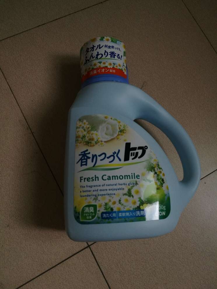第一次购买这个品牌的洗衣液,因为有的用,所以这个暂时先不用,应该是挺好用的。