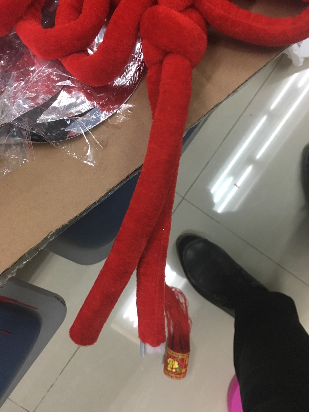 尾部是断的,差评!