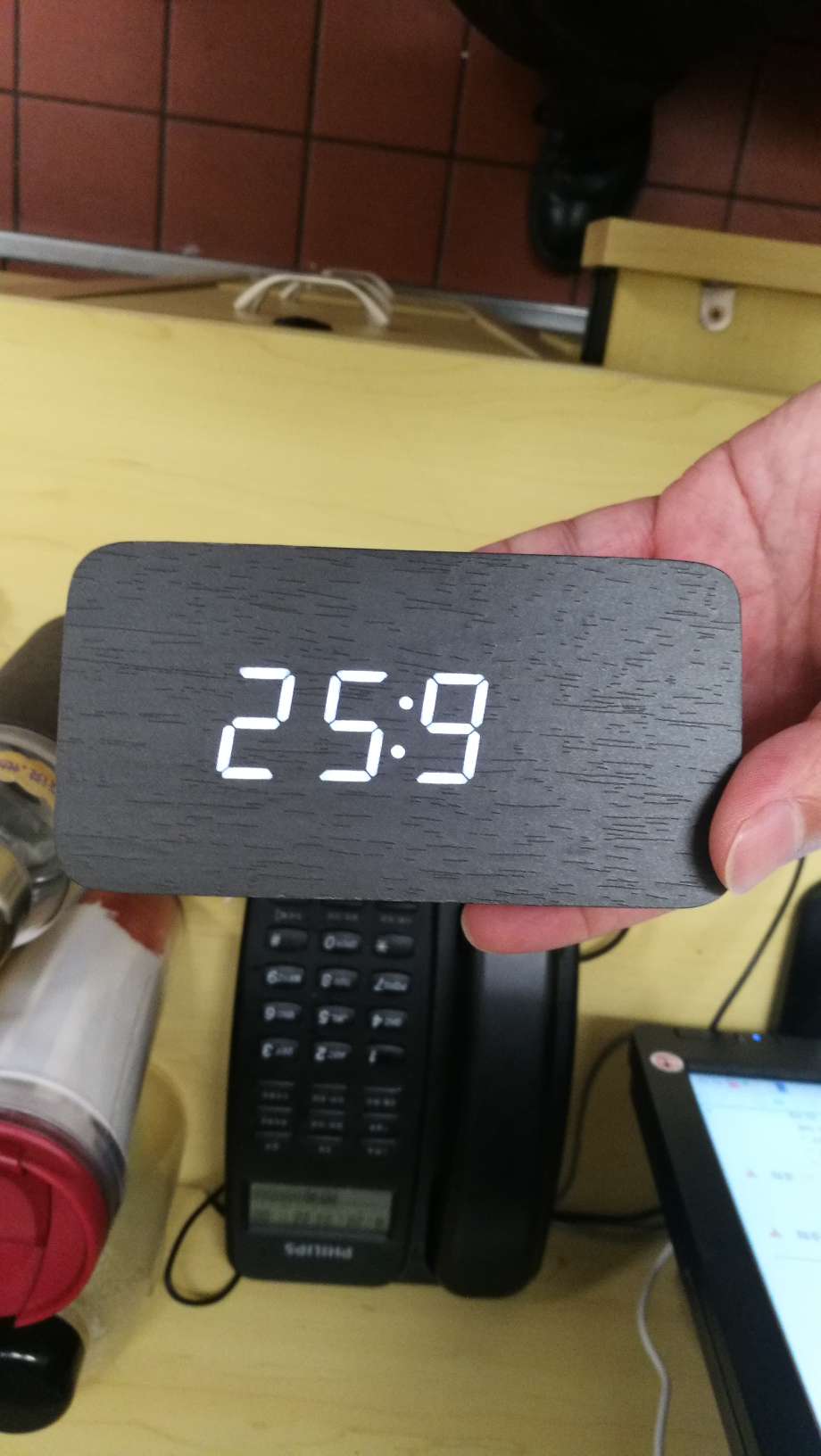 包装的很严实,显示的效果不错,容易操作,颜值高!