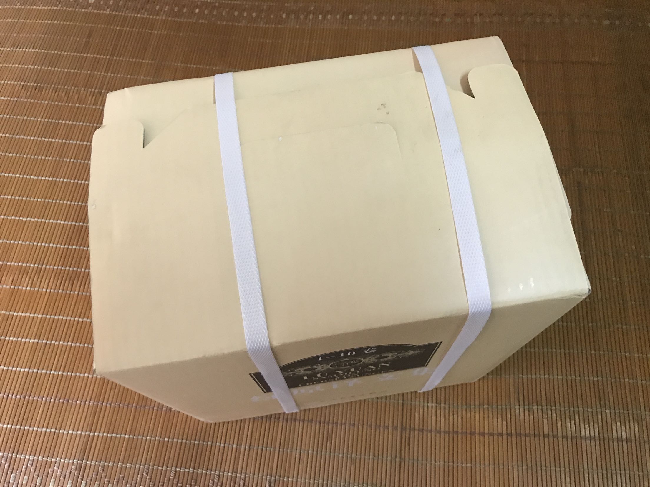 书已经没地方放了,最近一年多压缩品种,只收入人文社的外国文学类作品集,或者是人文译文译林的精品单本。这套绿原译文集保持了人文一贯的风格,值得收藏。