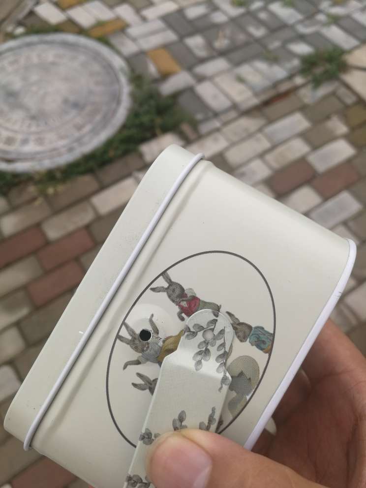 糖化了可以理解毕竟天气太热,关键看上盒子买的,结果是个坏的盒子,这个就不太好吧