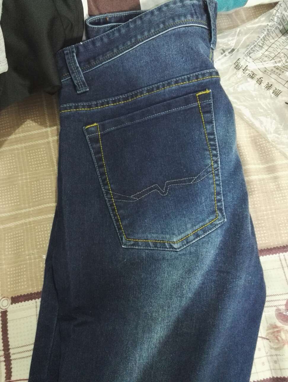 弹力修身,物美价廉,穿着舒服,而且物流很快!