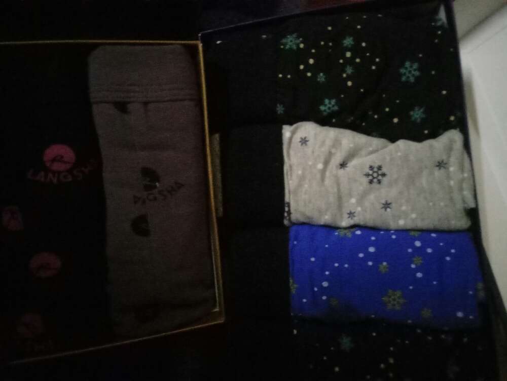 还没穿,摸着不如另一件软,质量等穿了才知道