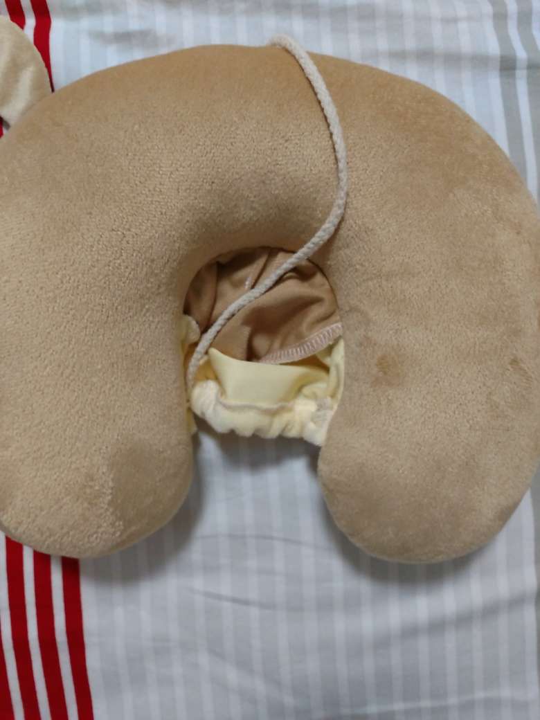 就这样吧,凑单买的,游泳还算便宜。也蛮舒服的蛮