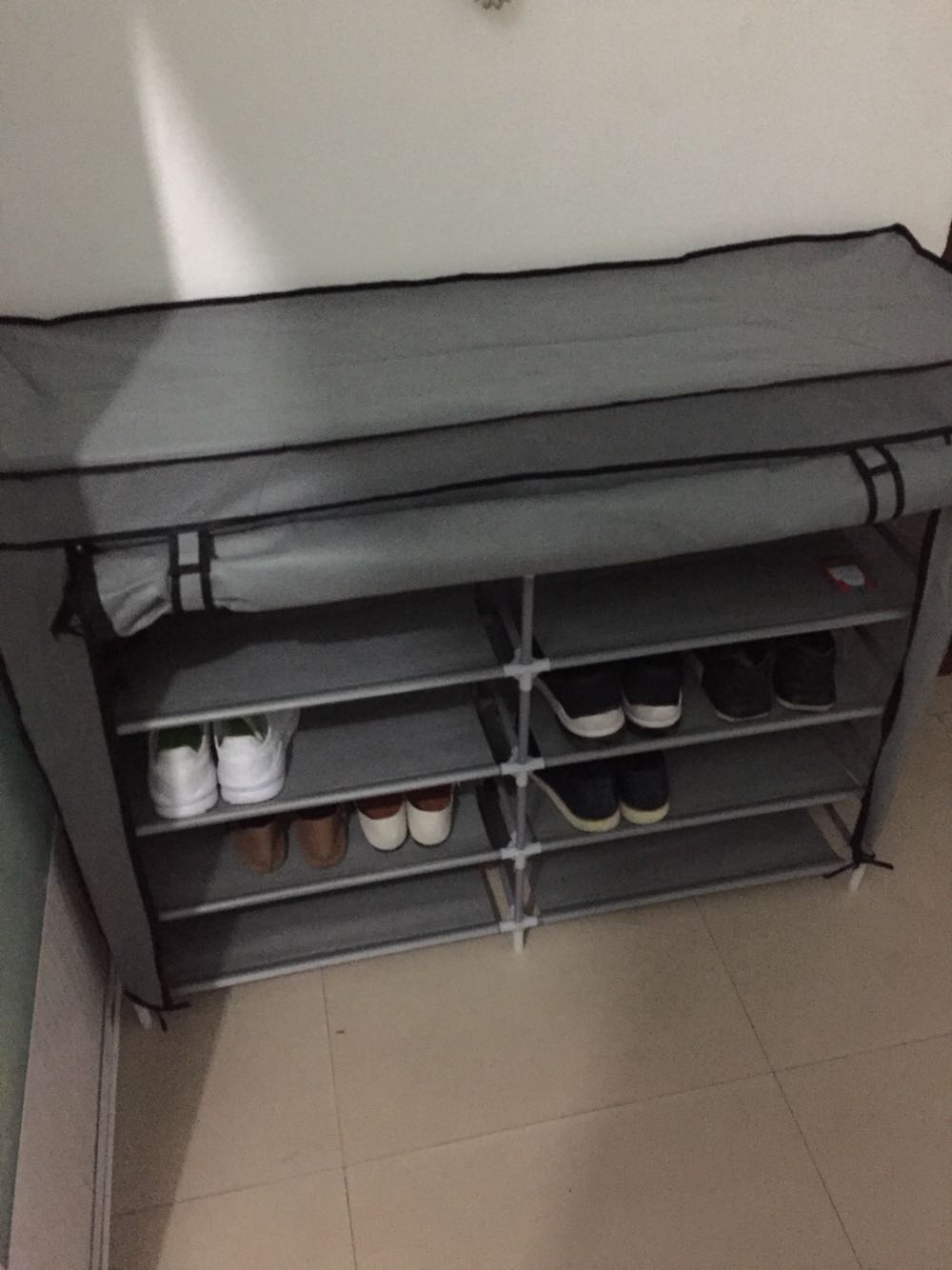 价格可以说是非常便宜了,管子也很好,就是外边那个布坏的地方太多了,我自己剪了七八处线头,还有钉错的地方,还有没缝上的地方,勉强五分