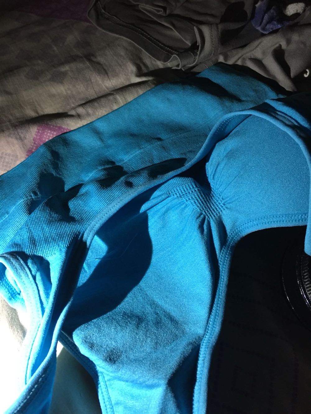 应该还可以,买给女朋友的,摸着挺舒服的,赞一个加油加油