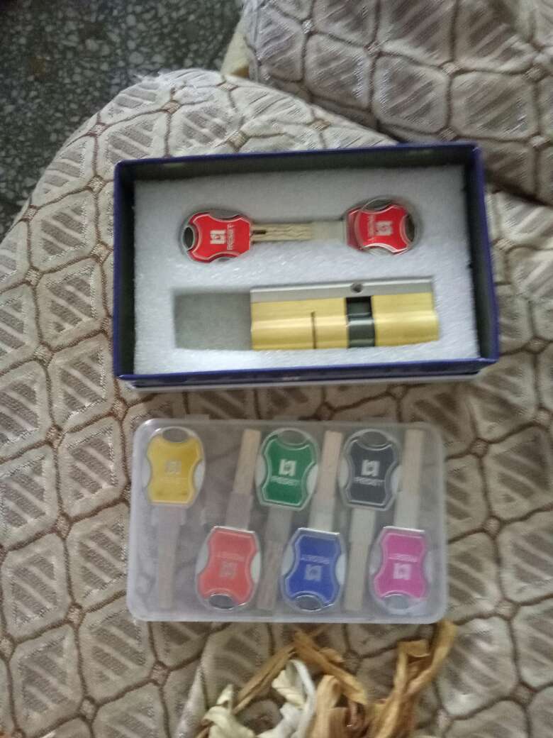 钥匙挺好看的,锁心也好