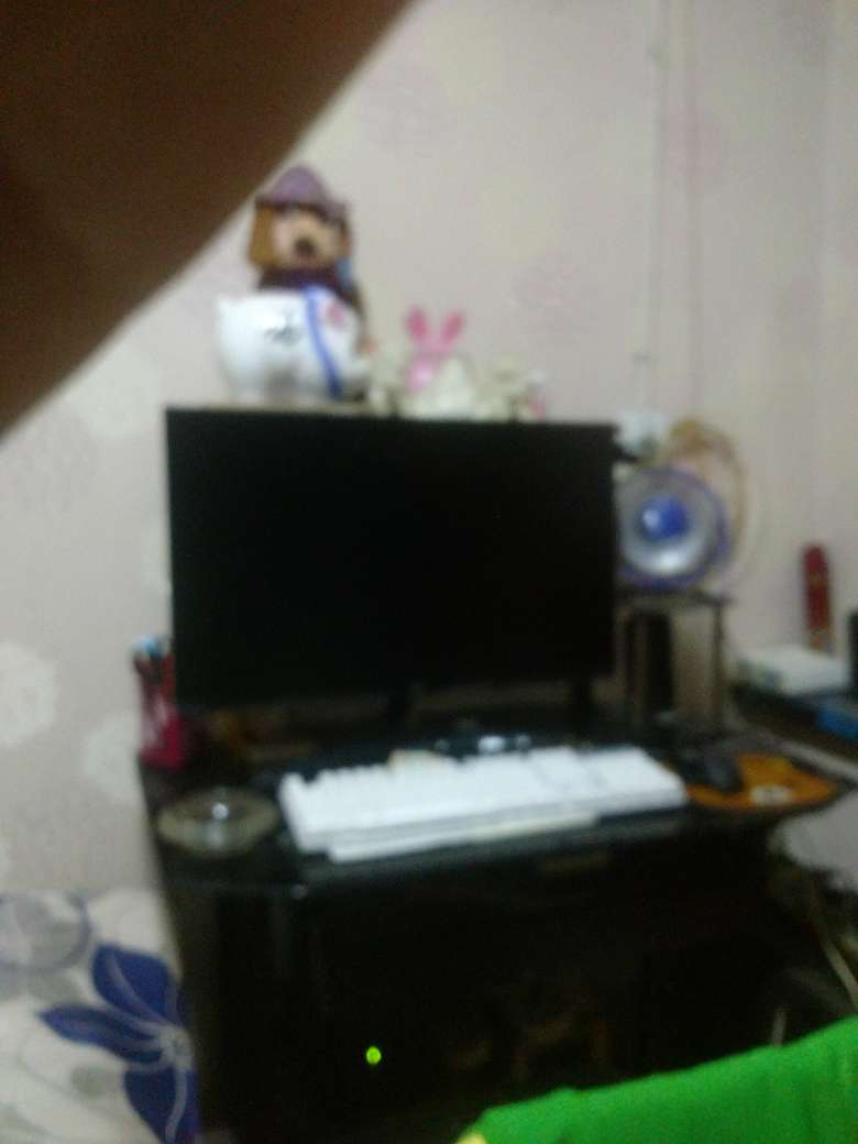 给儿子买的,儿子说还可以,很少评价,这次一定要评价是的送货人员真心不错,显示屏用后再来评价使用效果,屏幕确实挺大,其它确实不懂,用后再来追加评价吧!