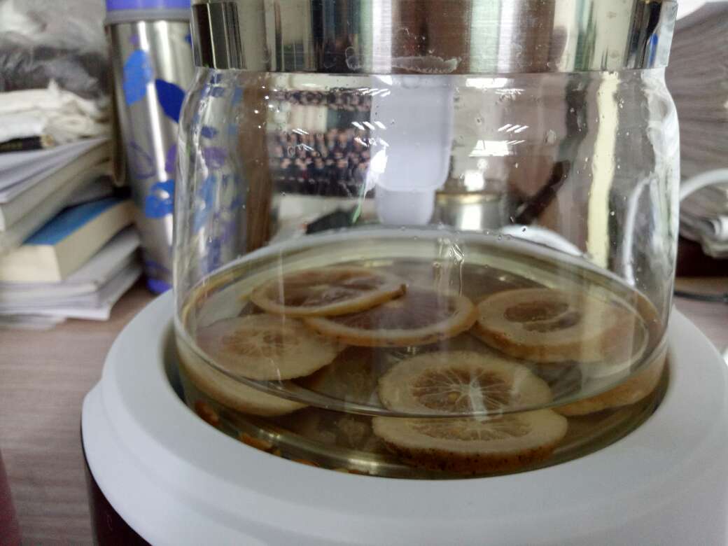 用着还行,煮粥不错,就是有一个存在玻璃不平整的情况