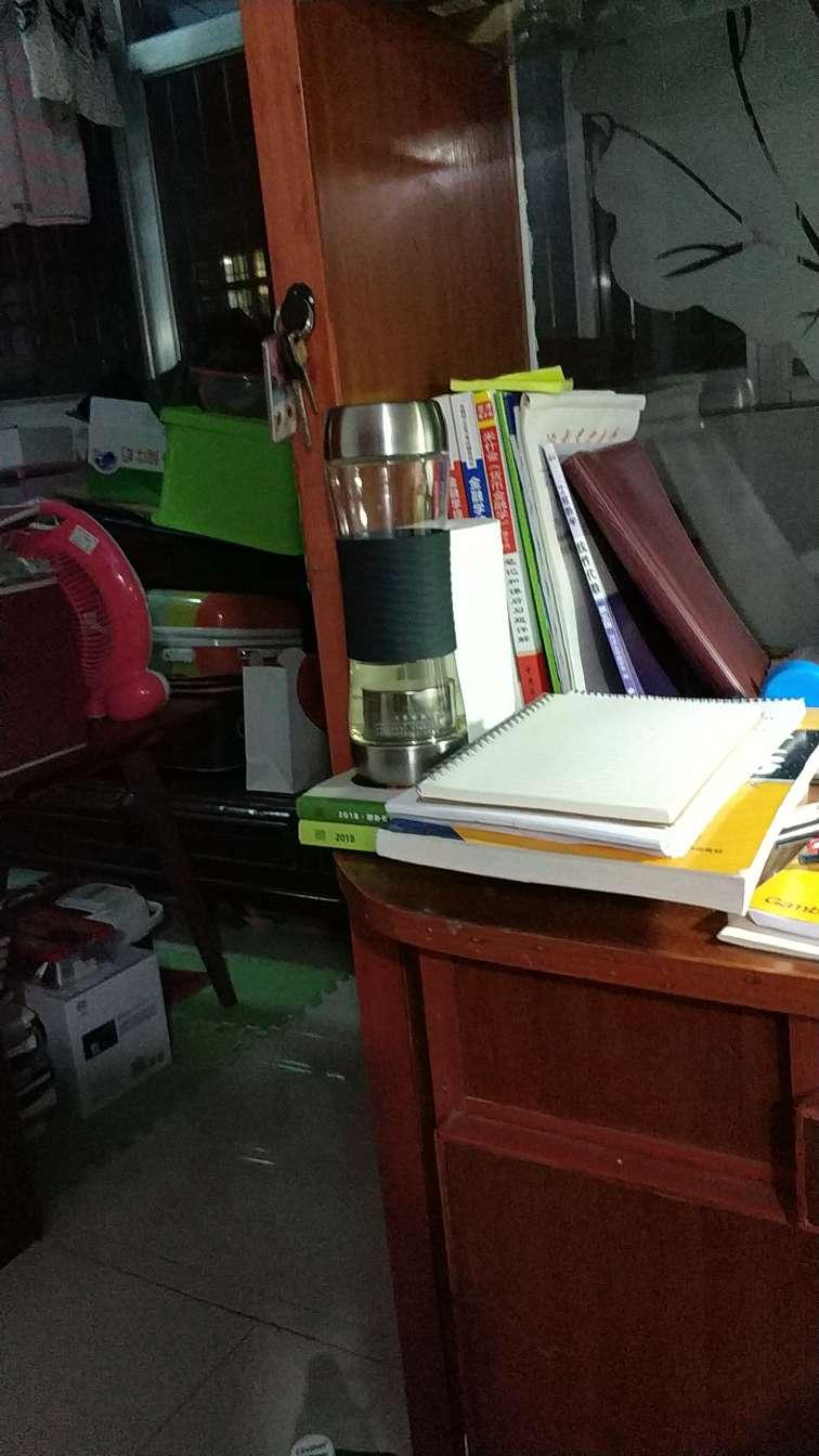 原本买了一个放在家里忘记了,又买了一个