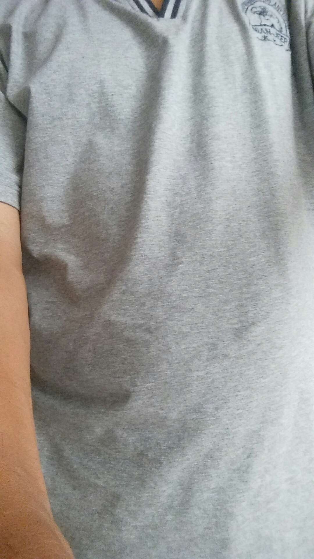 衣服穿了一段时间了,很舒适的!