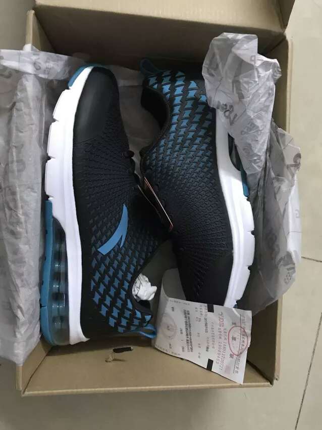 不错,鞋子很好,穿着舒服,是正品,信赖