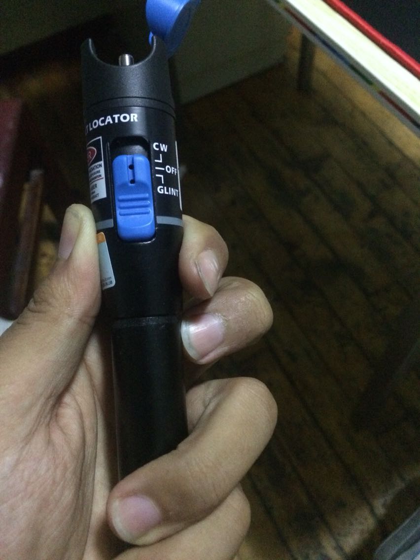 给我发了一个坏的,扣都拧秃的,叫我咋工作用呀