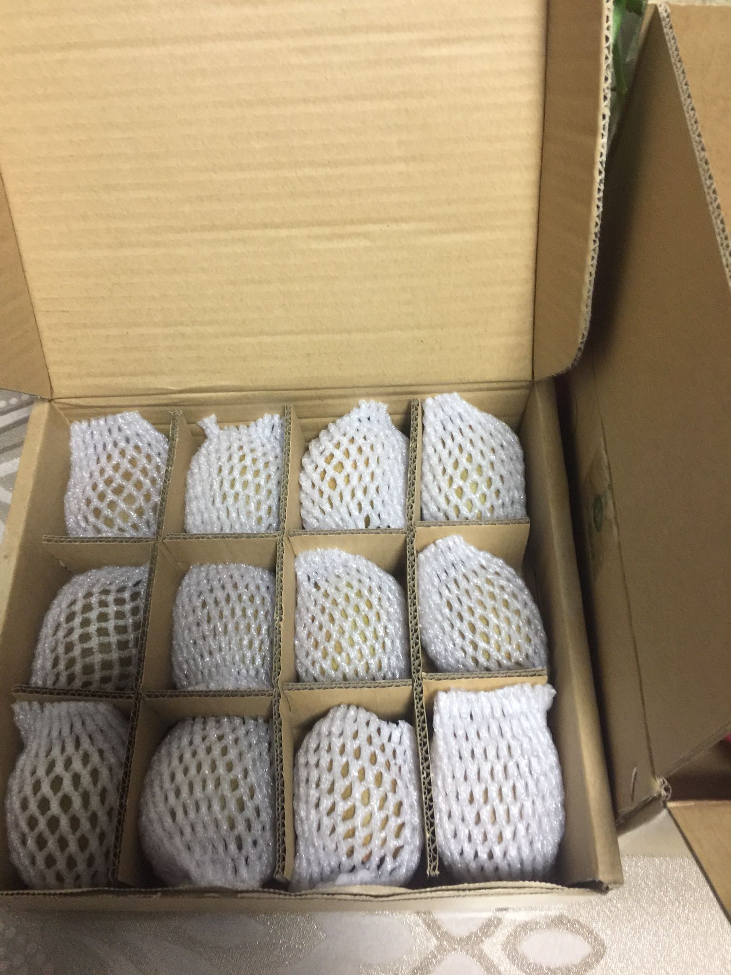收到货迫不及待溜吃了两个,味道很好……