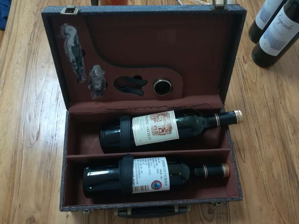 早订晚收,配送超快准时,超赞。包装及产品外观如推荐,但尚未饮用。