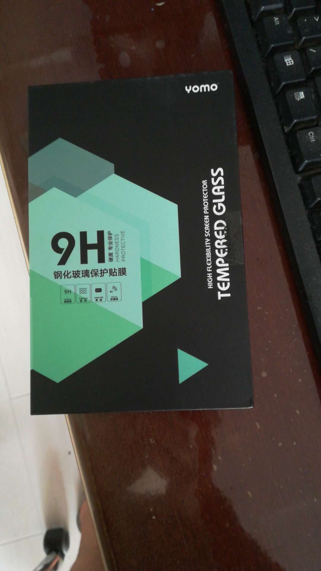 很不错的全钢化膜,贴的也容易。
