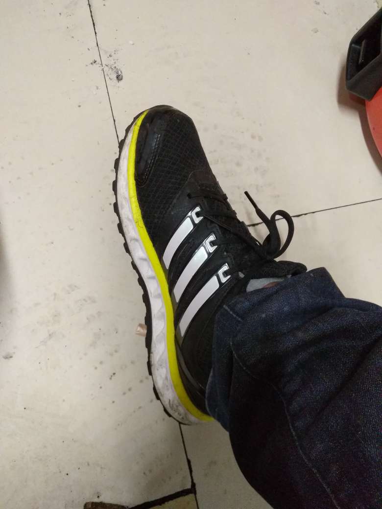 第一次买鞋子 穿了段时间才来评价的。不错哦