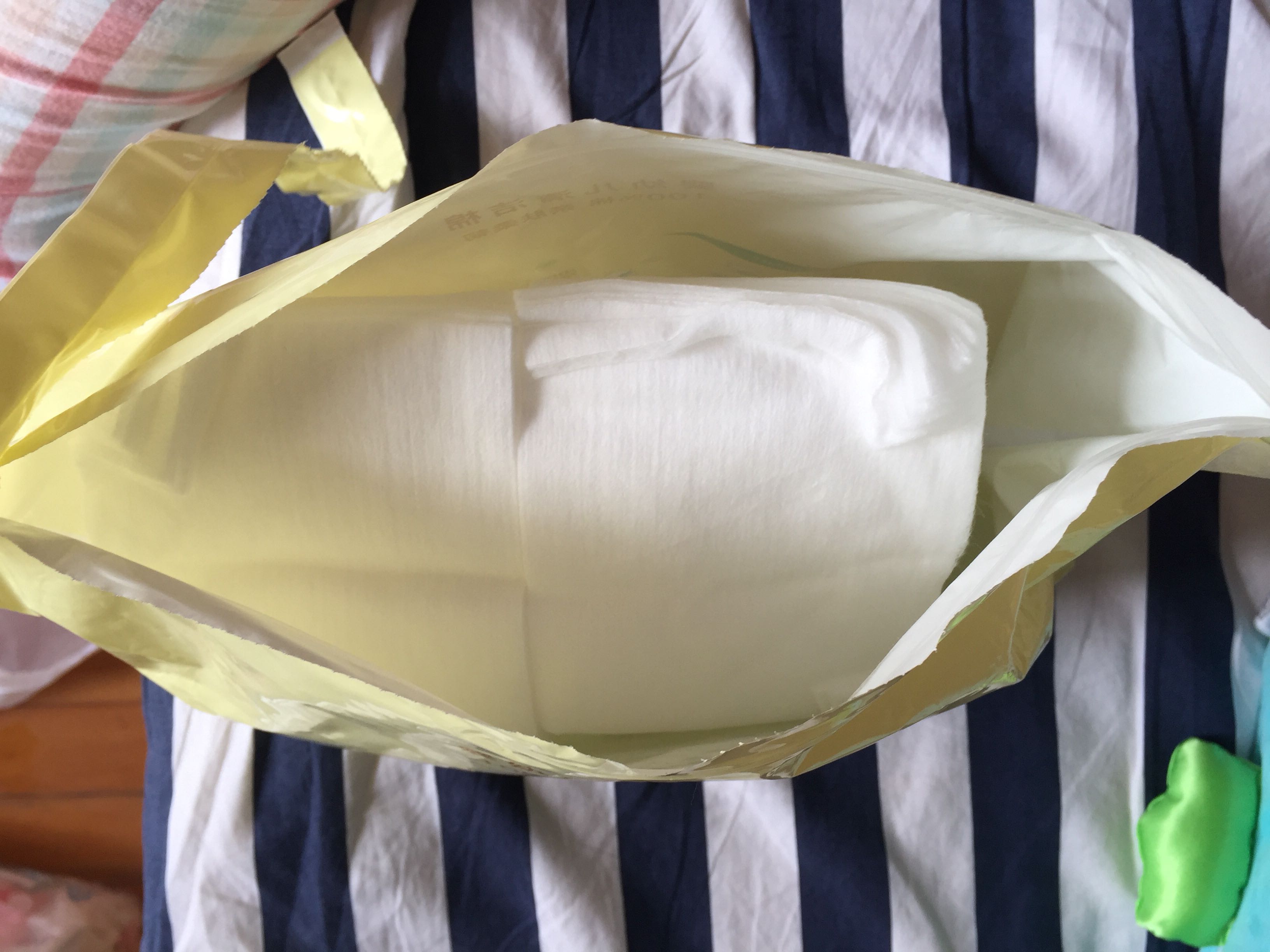 宝宝从出生就用全棉时代的棉柔巾,很好用,不掉絮,囤了好多。这次又搞活动,价格美丽,再囤一些。