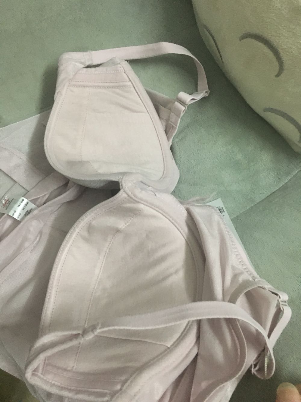 之前买过一套,穿着挺舒服,颜色也喜欢,刚好这里也有卖,就入手了一套。