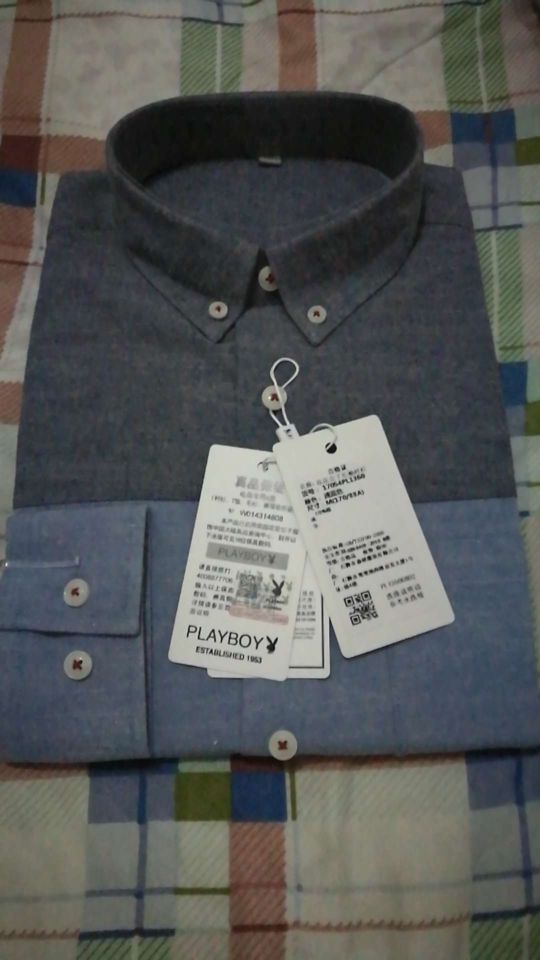 很漂亮很年轻的衣服,质量比想像中的好,666666