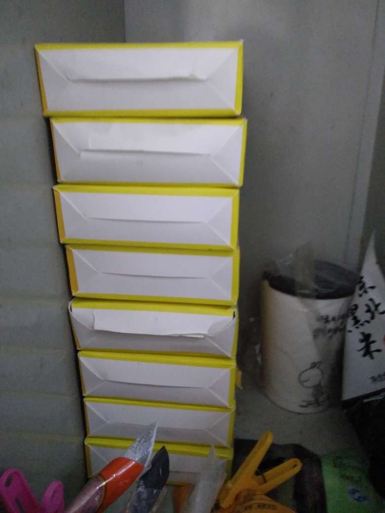 发货速度快,价格合适,比超市的便宜,快递员态度好,外包装稍微有点破损