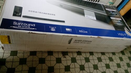 外包装有点旧。。。。。。。。