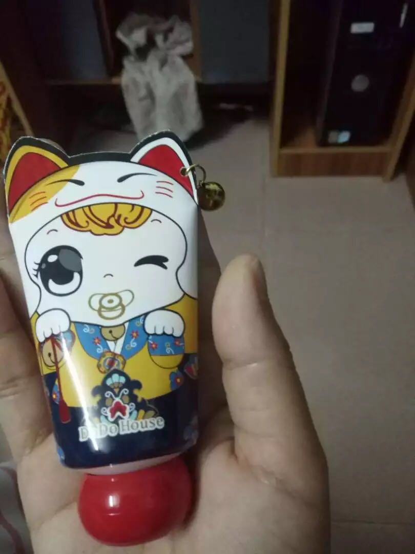 很可爱的护手霜,也很袖珍。
