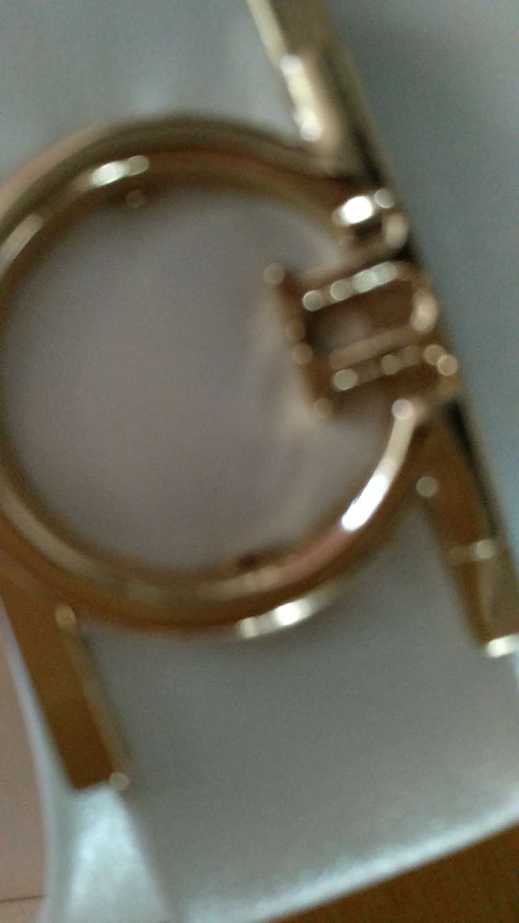 对提供的产品和提供的服务表示非常的满意