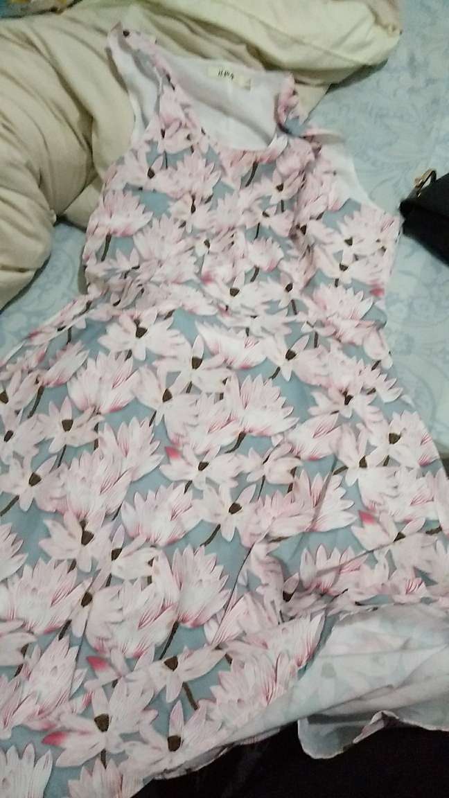 挺好看的,不过有点买晚了,天冷了
