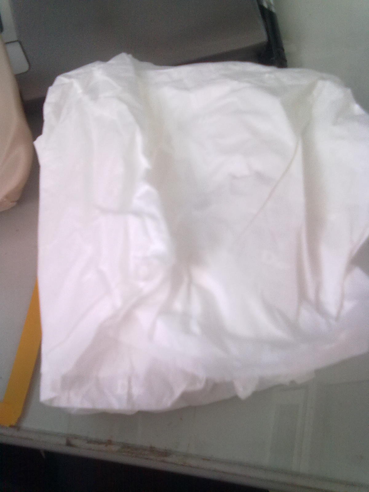 质地很细腻~很好推~~一直很喜欢这个系列,这个价格很给力。