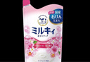 日本原裝進(jìn)口 COW牛牌牛乳石堿鹼牛奶沐浴露留香男女沐浴乳沐浴液袋裝補充裝400ml 花香 曬單實(shí)拍圖