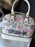 CHARLIE&KELLI CK品牌包包女款涂鴉小熊單肩腋下貝殼包女士2026新款手提斜挎包 白色【母親節生日520情人節禮物】 曬單實(shí)拍圖