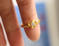 黛若[免費(fèi)刻字]黃金足金戒指愛心鉆結(jié)婚高級感真金送女友實(shí)用生日禮物 黃金女戒(約1.46g)+高檔禮盒 曬單實(shí)拍圖