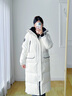 波司登（BOSIDENG）極寒90鵝絨長(zhǎng)款羽絨服男女情侶款過膝防風(fēng)保暖外套 冰川白8637 M 165/88A 曬單實(shí)拍圖