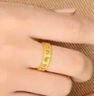 周生生足金六字真言大明咒黃金戒指男女款婚戒83215R計價 13圈2.65克 曬單實拍圖