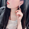 沐嫣山茶花貝珠耳釘女2024新款韓國潮輕奢高級感禮物復古貝珠耳飾 高雅淺灰花朵貝珠耳釘 曬單實拍圖