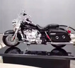 Maisto哈雷戴維森摩托車(chē)模型原廠(chǎng)仿真合金太子巡航機車(chē)收藏生日禮物520 哈雷2013  路王+背景展示盒 曬單實(shí)拍圖