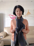瑪麗亞·古琦（MARJA KURKI）絲光羊毛圍巾女冬媽媽款 保暖女士圍巾披肩兩用禮盒裝 格紋圍脖女 黑灰色 曬單實(shí)拍圖