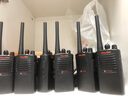 摩托羅拉（Motorola）MagOne VZ-D131-G6-4對(duì)講機(jī)商用數(shù)字手臺(tái)通話抗干擾 VZ-D131標(biāo)配+備用電池（兩電一充） 曬單實(shí)拍圖