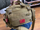 路游（LooYoo） 路游A7商務(wù)休閑多功能13吋軍迷戶外單肩電腦包可拓展耐磨尼龍料 卡其色 曬單實拍圖