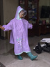 逗趣家 兒童雨衣男女童幼兒園雨具全身防水安全反光條帶書(shū)包位小學(xué)生上學(xué)專(zhuān)用雨披寶寶小孩雨衣 F17紫色兔子 XL 碼 曬單實(shí)拍圖